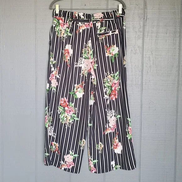 Emma & Olivia Multicolor Floral Print Striped Wide-Leg Cropped Pants. Size 8 - Picture 2 of 5